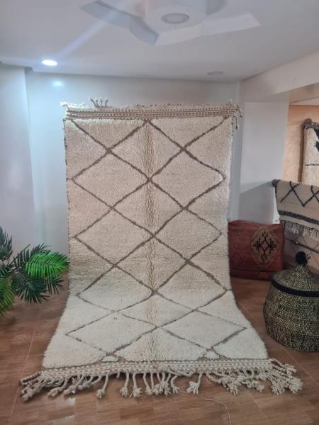 White Bashir Marokkaans handgemaakt tapijt